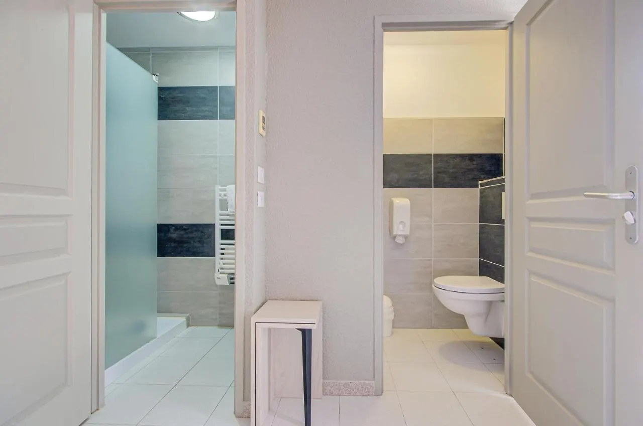 Hotel Saint Louis Le Thor Francia